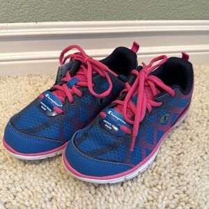 Champion Kids Memory Foam With Chill Technology Youth Size 2 MSRP 39.99